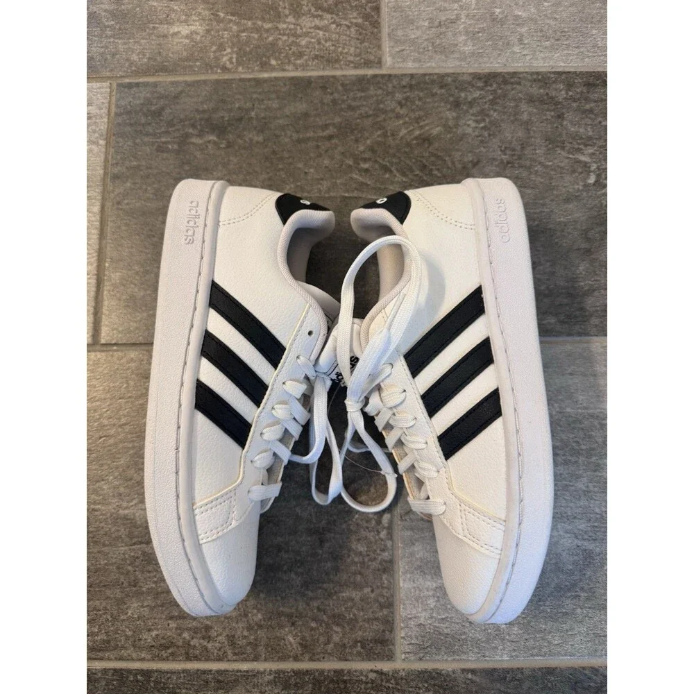 Adidas  Women’s Cloudform, Comfort Sneakers, Size 6, New Without Tags